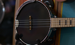 magazin docom - banjo ukulele