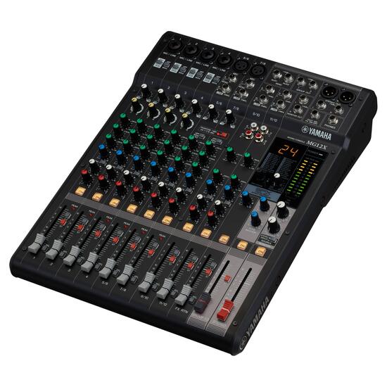 Mixer analogic Yamaha MG12X , 12 canale, preamplificatoare de microfon D-PRE