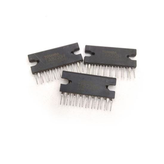 Circuit integrat TA8220 amplificator